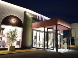HAIR&MAKE EARTH甲府昭和店