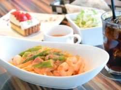 8café lazawalk