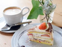 Cafe troisième marché Coffee roastery.