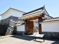 甲府市歴史公園・甲府城山手御門
