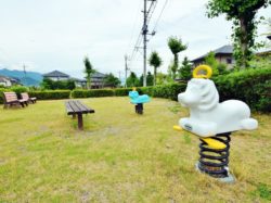 双葉登美児童公園