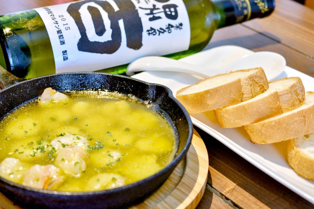酒BAR CORE 西桂町 居酒屋 1