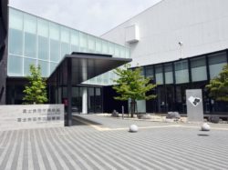 富士吉田市立図書館