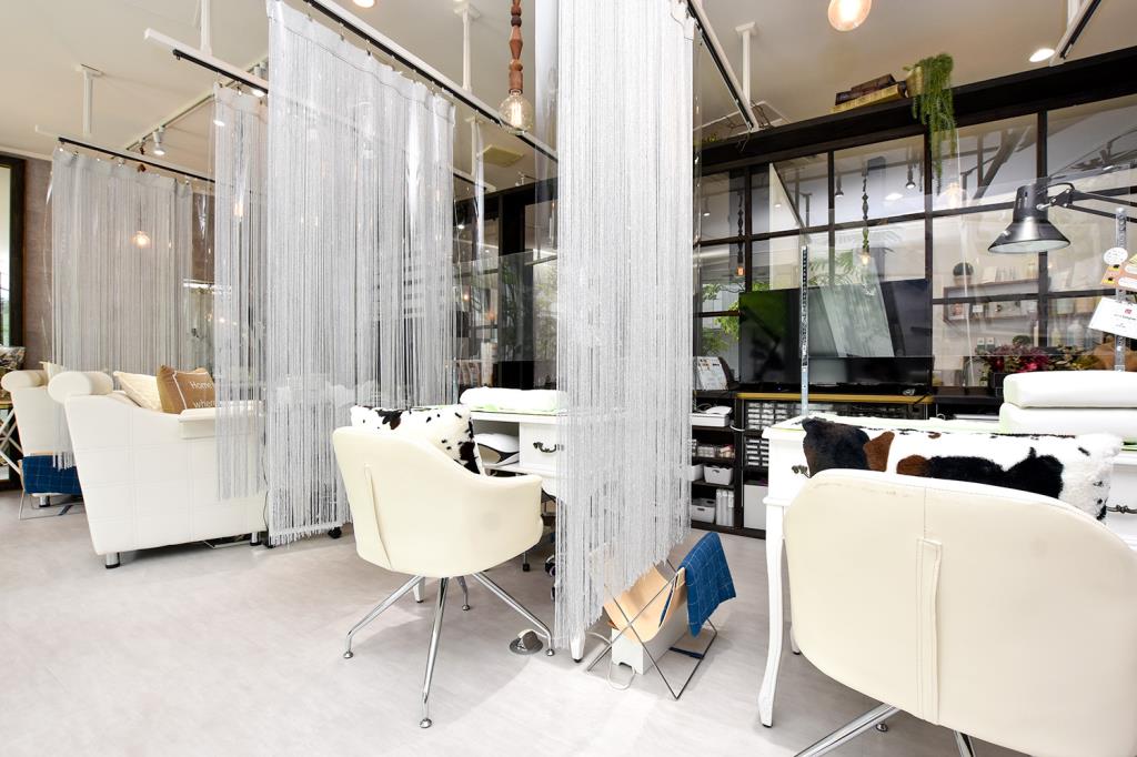 N ï f nail&eyelash 甲府市 ネイル・まつ毛