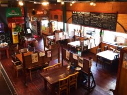 American Diner OLD HANGAR 昭和町 グルメ 2