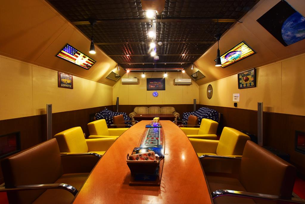 American Diner OLD HANGAR 昭和町 グルメ 4
