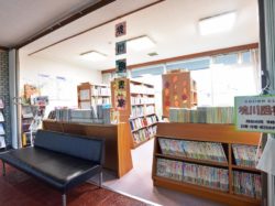 笛吹市境川図書室