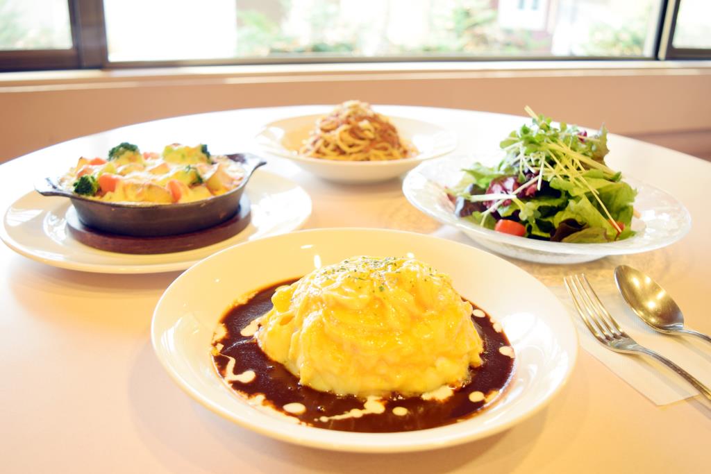 森の洋食屋 ラ・カパンナ 北杜市 洋食 1