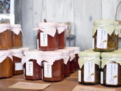 地産CAFE&SHOP けあふぃっとふぁーむ 甲州市 スイーツ カフェ 2