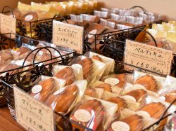 フランス菓子の店 巴里 甲斐市 スイーツ