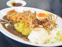 【閉店】カレーは飲み物。甲府昭和通り店
