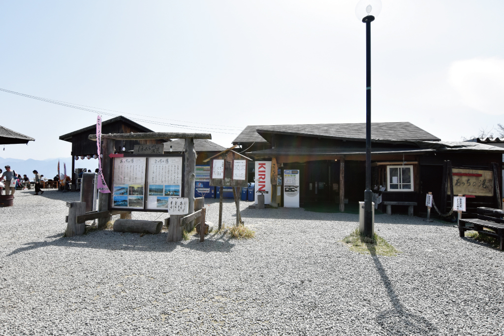 ほったらかし温泉の外観