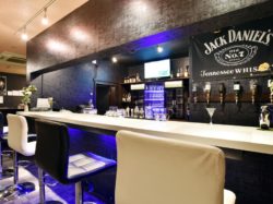ゴルフ・バー＆ダイニング・ブービーズ 甲斐市 バー 2