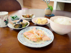 由原木食堂