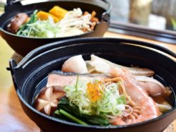 海鮮ほうとう専門店 ほうとう研究所
