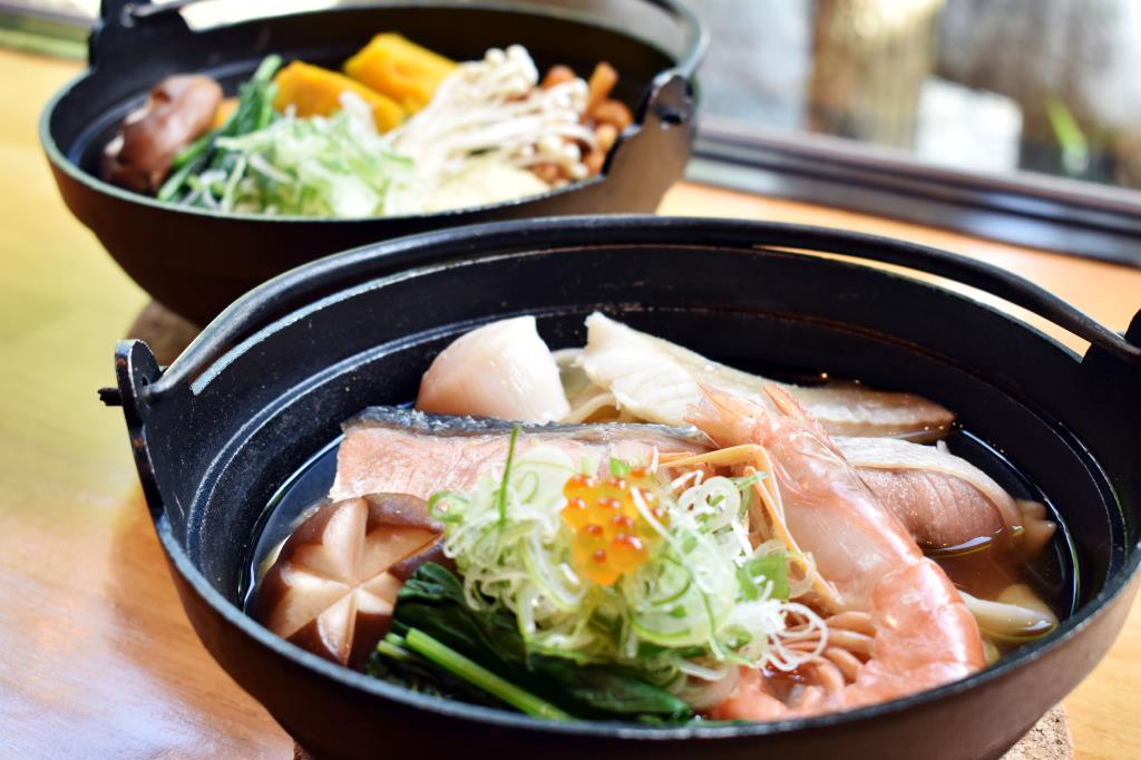 海鮮ほうとう専門店 ほうとう研究所 富士河口湖町 ほうとう/郷土料理 1