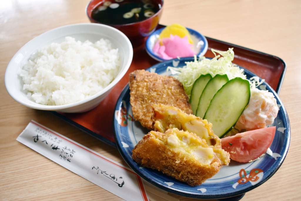 きくや食堂 山梨市 そば やまなしコロッケ 1