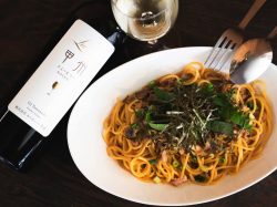 オープンカフェ まるごとやまなし館
