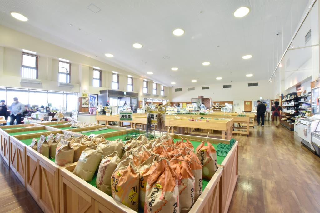 風土記の丘農産物直売所 甲府市 遊ぶ学ぶ 道の駅SAPA 2