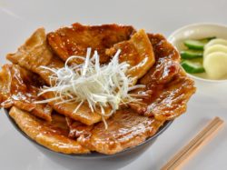 豚丼 禅 山中湖村 グルメ 和食 1