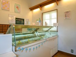 Gelateria HUCKLEBERRY 甲斐市 グルメ スイーツ 4