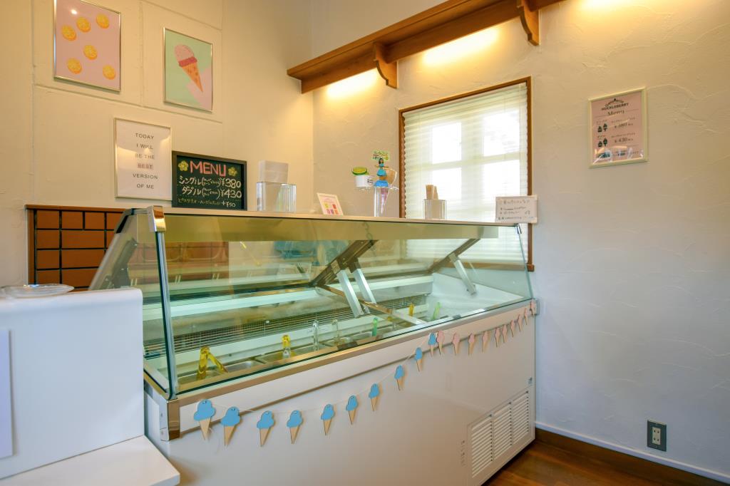 Gelateria HUCKLEBERRY 甲斐市 グルメ スイーツ 4