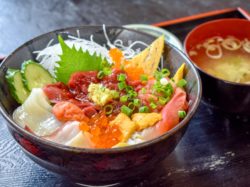 食いもん屋 北甲斐道