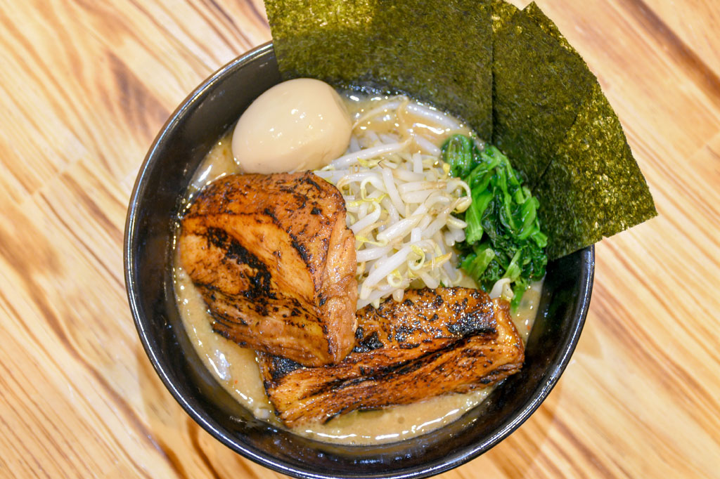 豚火 長塚店 甲斐市 グルメ ラーメン 1
