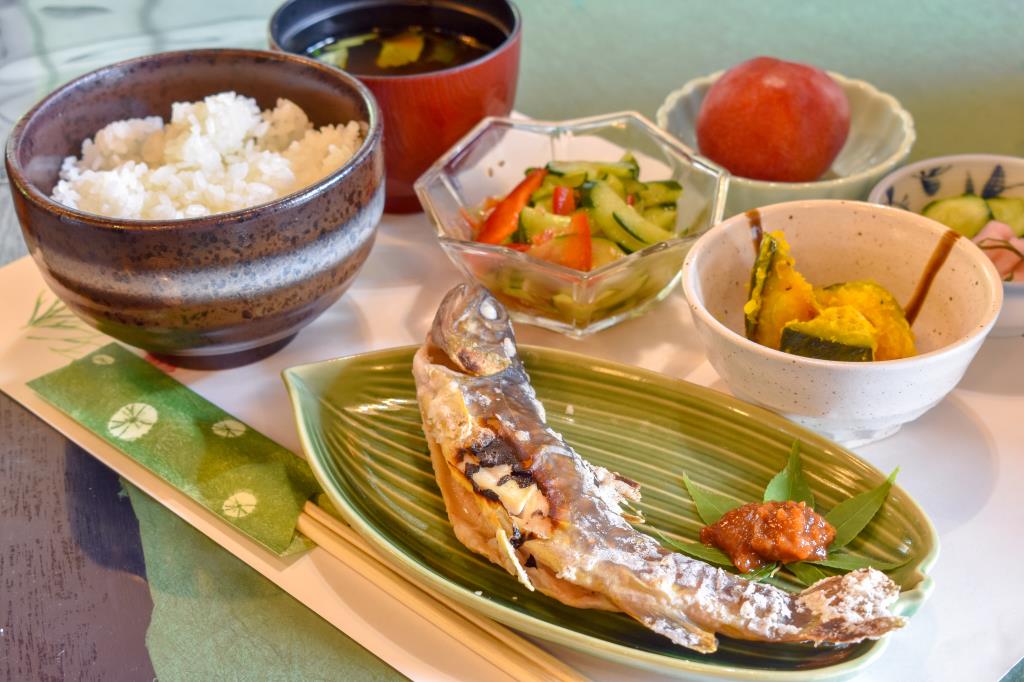あぜ道 山梨市 和食 1