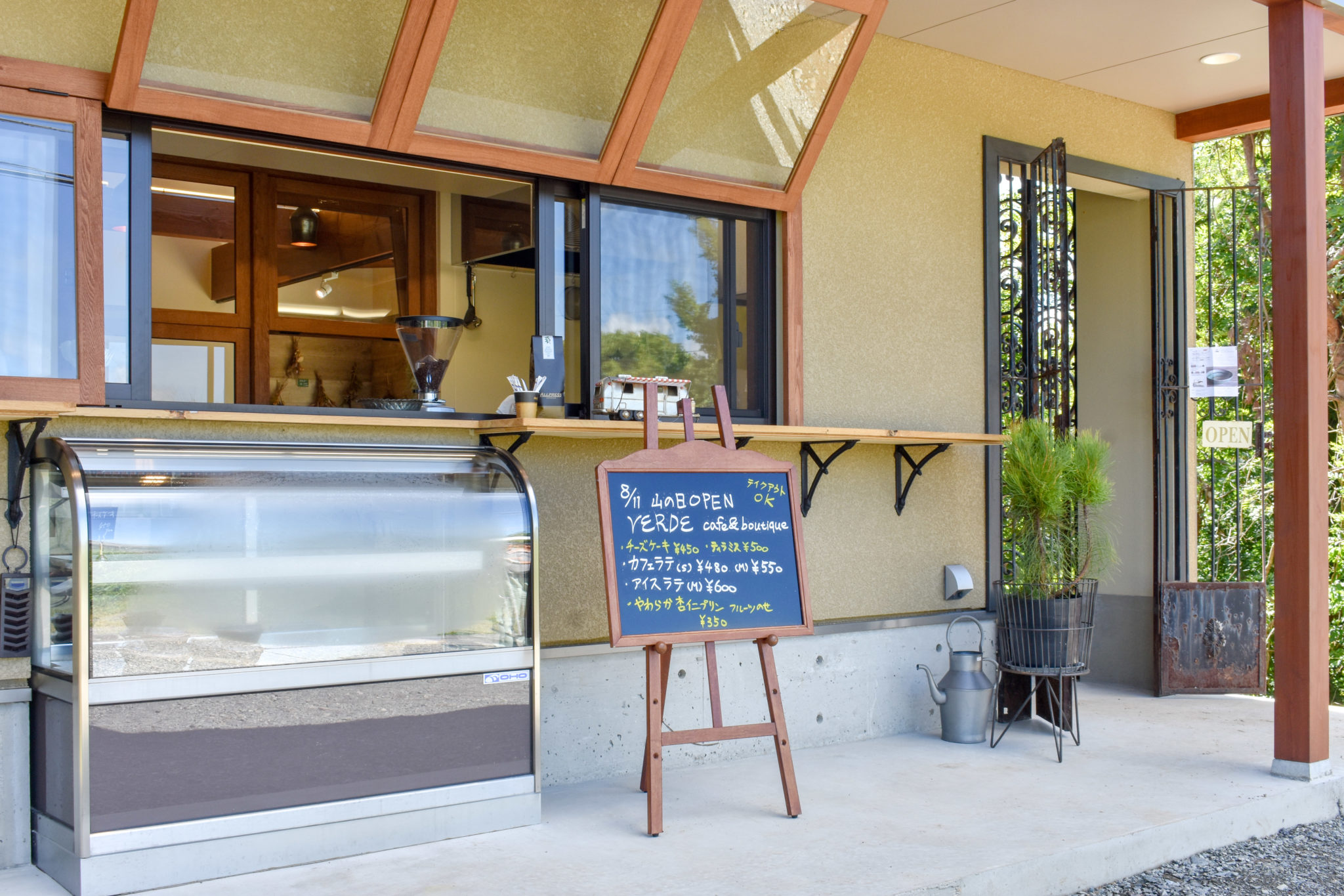 VERDE café & boutique 北杜市 NEWショップ 2