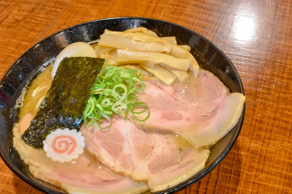 快晴屋 甲府市 ラーメン屋 1