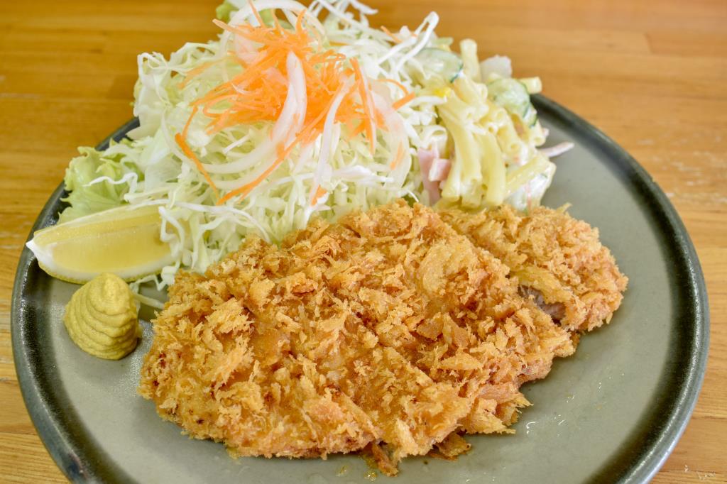 ユタカ昭和店 昭和町 和食 1