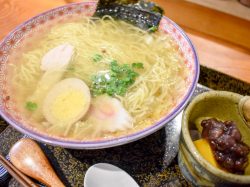 季泉 PEACE河口湖店【閉店】