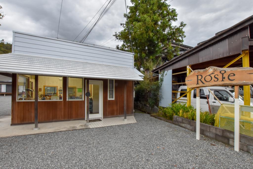 Rosie 都留市 ビューティー 1