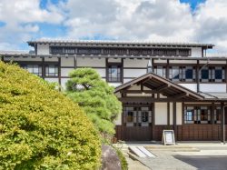 丸藤葡萄酒工業株式会社