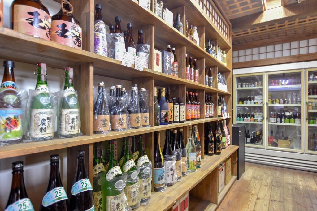 勝沼ワイナリーマーケット／新田商店 甲州市 ショップ 3