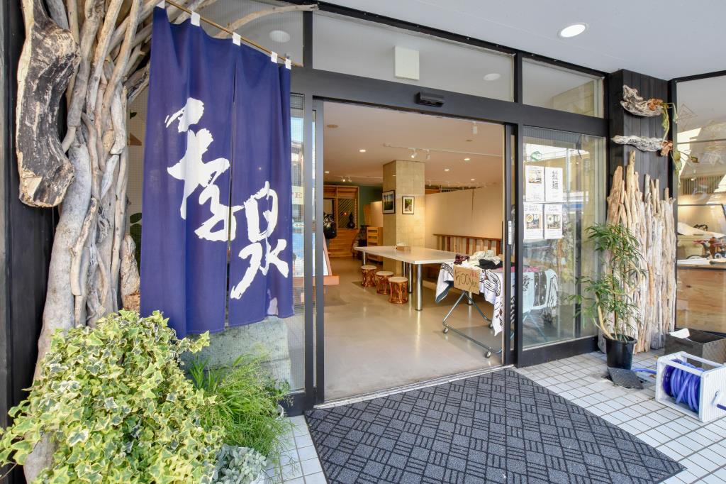 季泉 PEACE河口湖店 河口湖 カフェ 外観