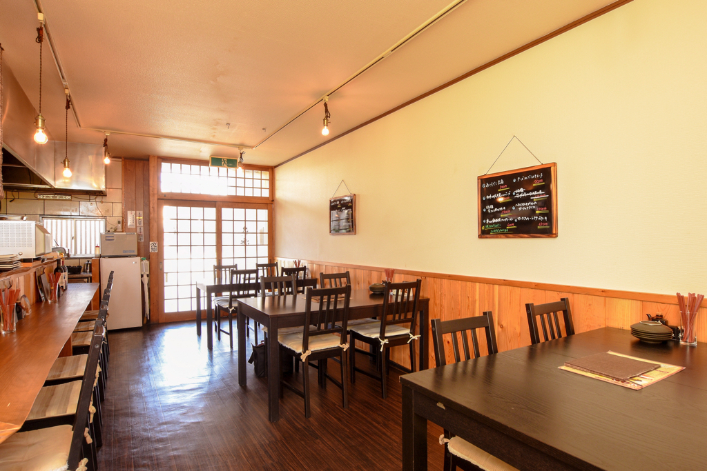 鉄板酒場 き楽の店内1