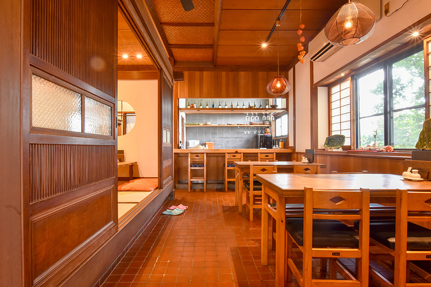 和食・おすし若の店内1