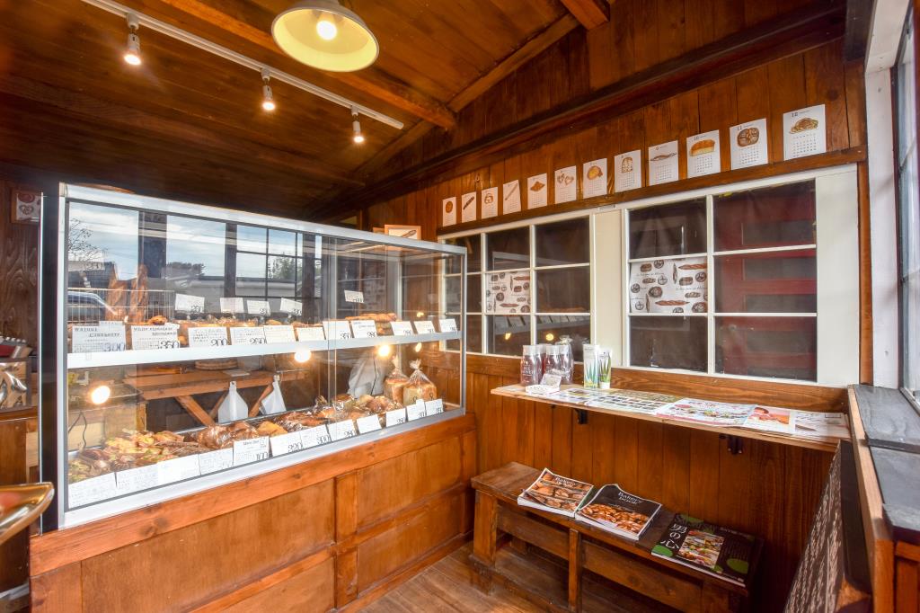 Bakery BREAD&GLASS 南アルプス市 パン 4