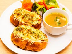 フレンチトースト専門店 CAFE LA PAIX石和温泉店