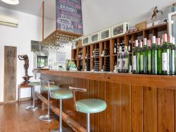 大和葡萄酒株式会社 HUGGY WINE 甲州市 ワイナリー 工場 4