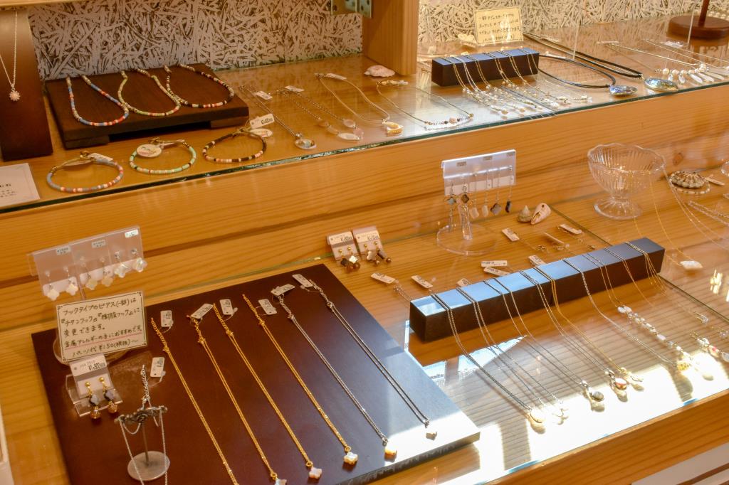 DECO 甲府市 アクセサリー 4