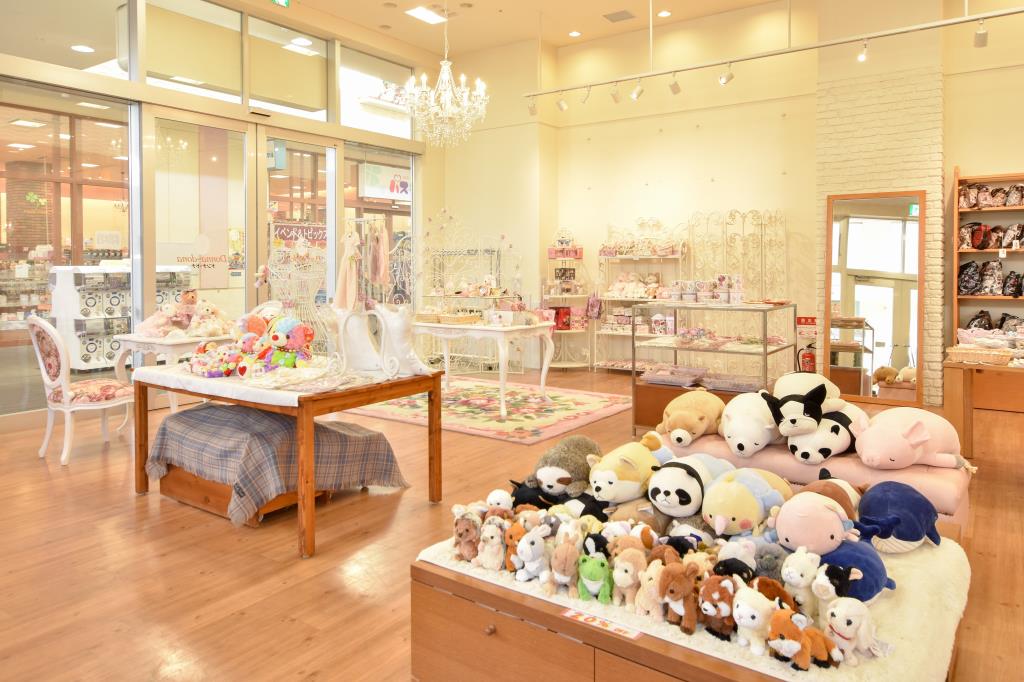 ドンナドナ イオンタウン山梨中央店 中央市 ショップ 3