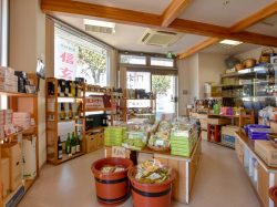 甲州屋土産品店 山梨市 お土産/直売所 2