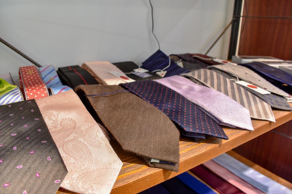 オーダースーツ専門店 Tailor of Superiority 富士吉田市 ショップ 3