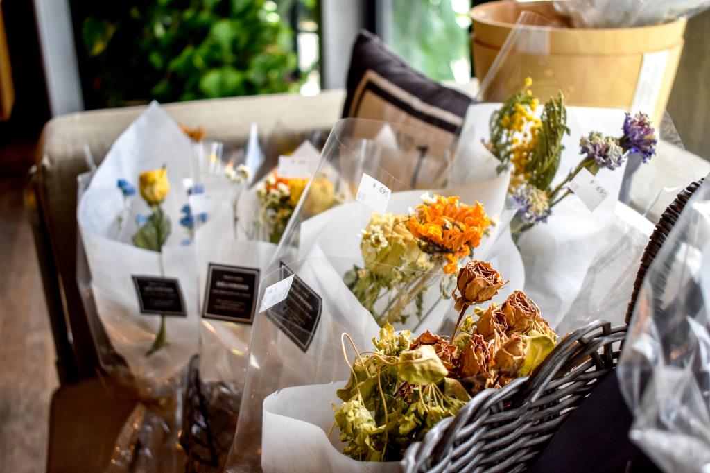 HANASAKA FACTORY FLOWERS 都留 花屋2
