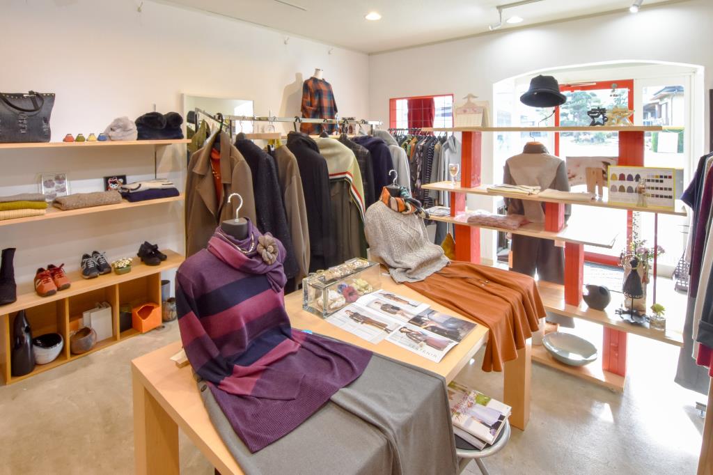 レディース・MEGUMI・タムラ 富士吉田市 ショップ 3