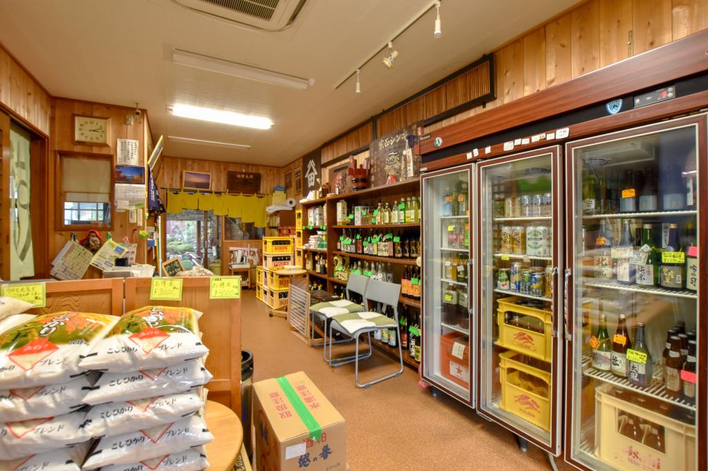 大津屋酒 富士吉田市 ショップ 2