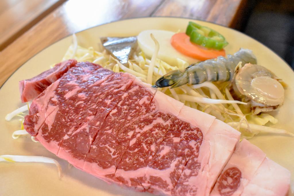溶岩温泉 巻狩 富士河口湖町 鉄板焼き お好み焼き 1